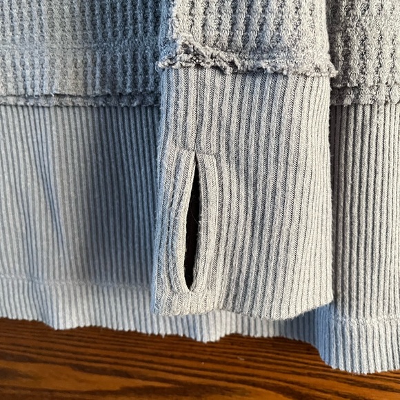 Free People We the Free Pacific Waffle Knit Tunic Length Long Sleeve Thermal szL - Picture 3 of 9